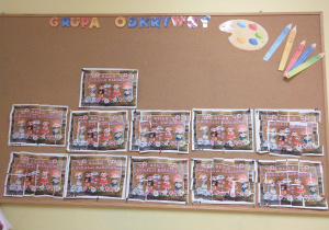 Zdjęcie przedstawia pracę plastyczną wykonaną przez dzieci - obrazek ułożony z puzzli.