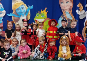 Zdjęci grupowe dzieci z grupy Biedronki.